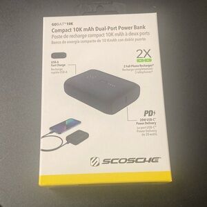 Schosche compact dual port power bank